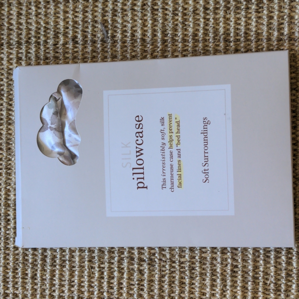 Silk pillowcase